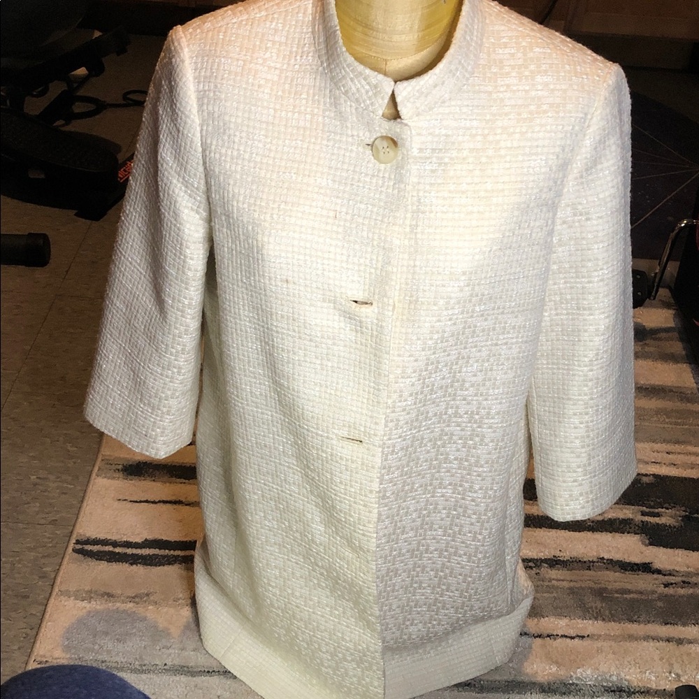 Ann Taylor Elegant Cream Women's Coat